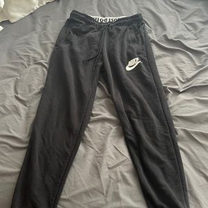 Nike joggers